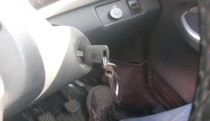 2021 Nissan MAGNITE XE, CNG, Manual, 61,171 km, interior