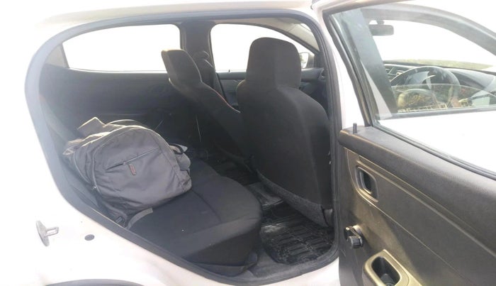2017 Renault Kwid RXT 1.0 AMT (O), Petrol, Automatic, 51,589 km, interior