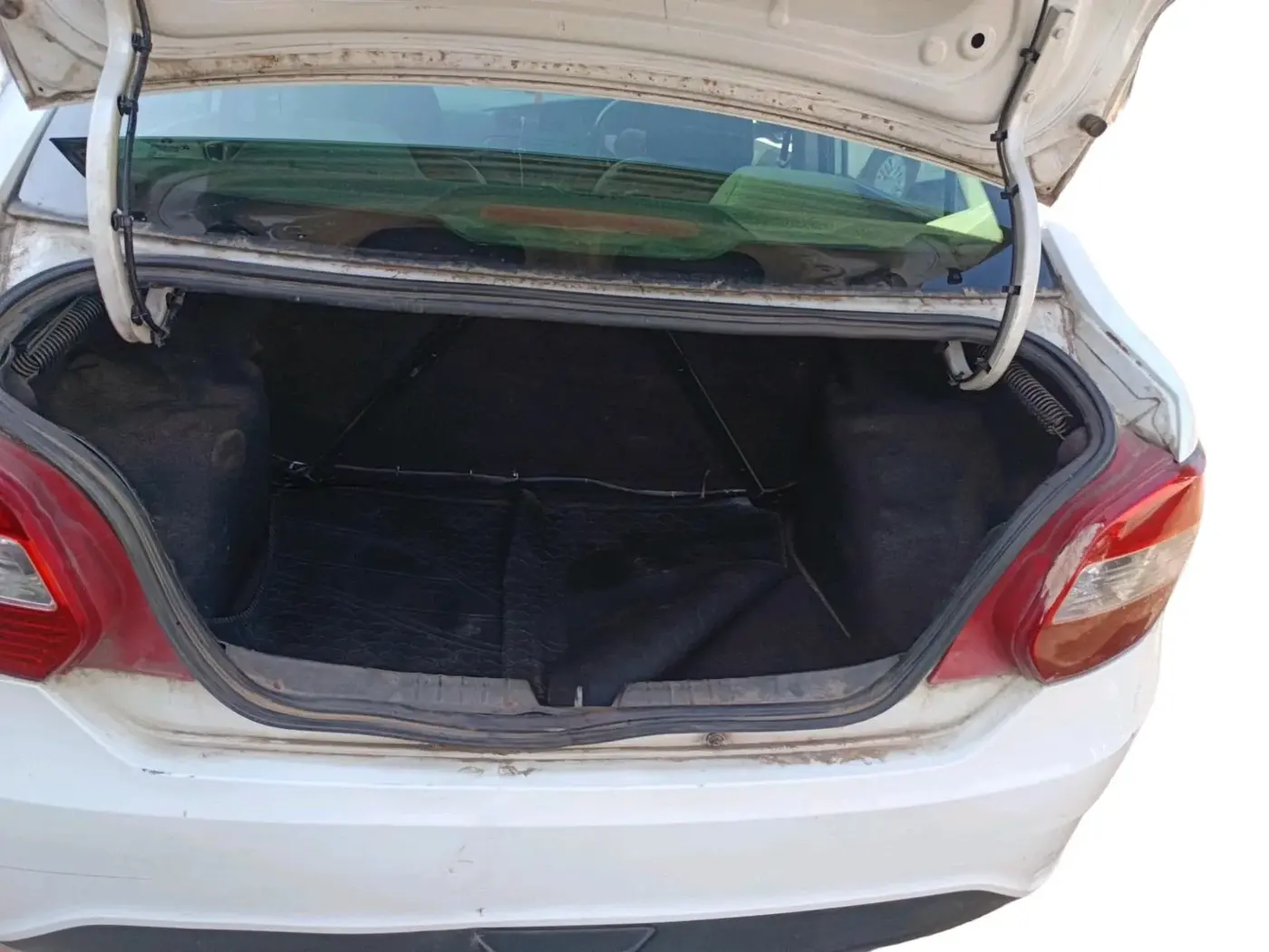 2019 Tata Zest XE 75PS DIESEL, Diesel, Manual, 1,12,940 km, exterior
