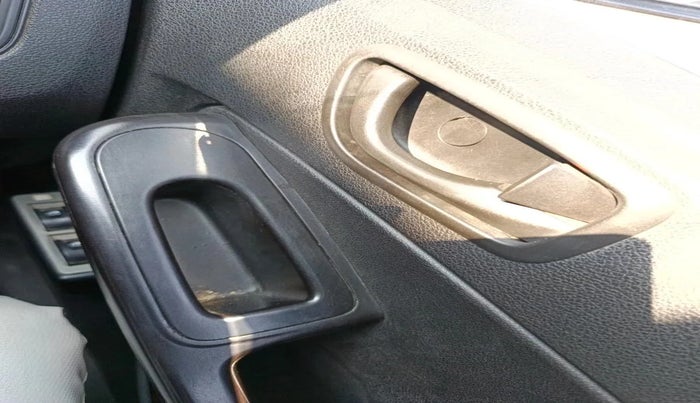 2019 Tata Zest XE 75PS DIESEL, Diesel, Manual, 1,12,741 km, interior