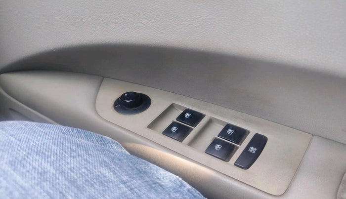 2018 Mahindra MARAZZO M6 7 STR, Diesel, Manual, 1,01,338 km, interior