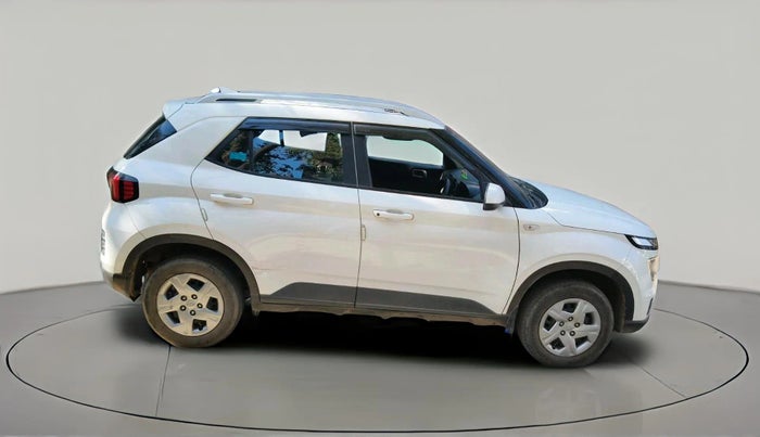 2022 Hyundai VENUE S 1.2, Petrol, Manual, 51,858 km, exterior