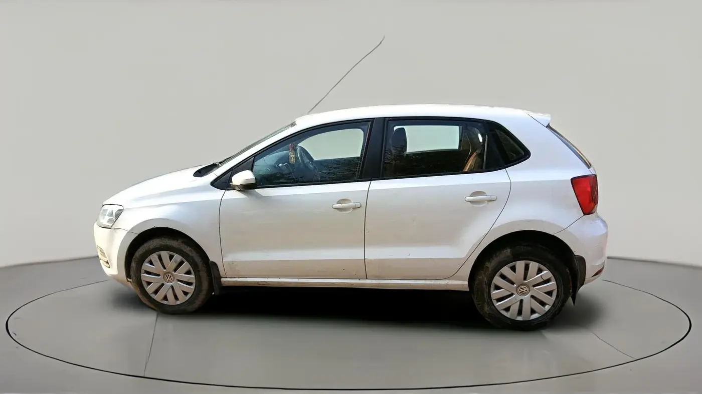 2016 Volkswagen Polo COMFORTLINE 1.2L, Petrol, Manual, 64,000 km, exterior