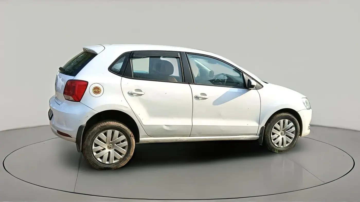 2016 Volkswagen Polo COMFORTLINE 1.2L, Petrol, Manual, 64,000 km, exterior