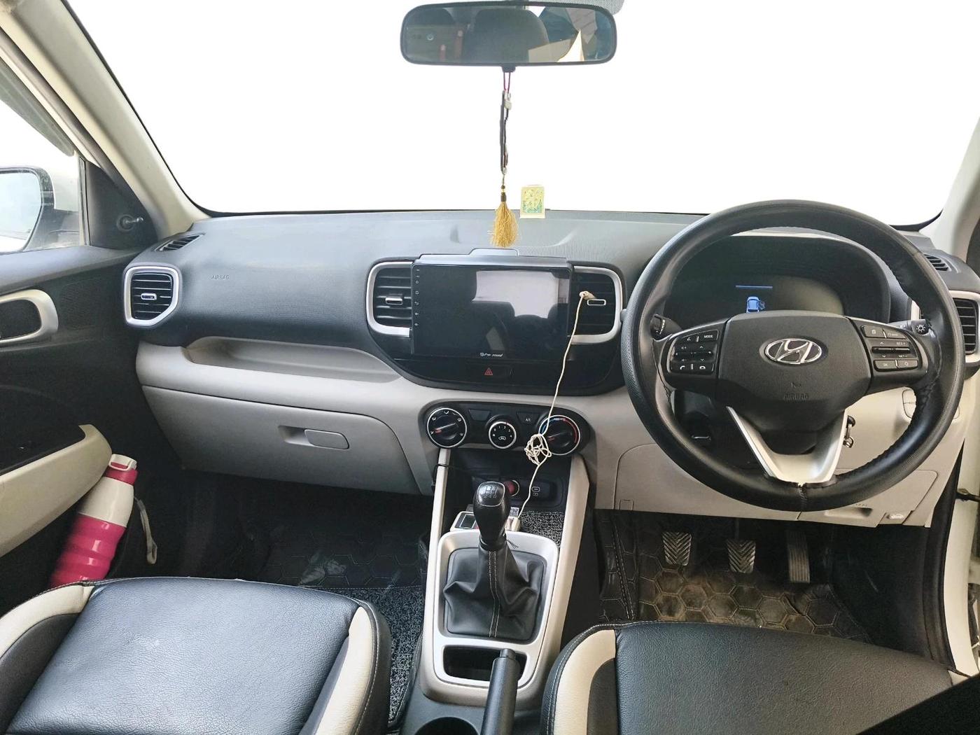 2023 Hyundai VENUE E (O) 1.2 , Petrol, Manual, 18,375 km, interior