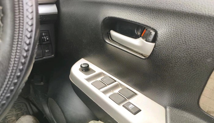 2013 Maruti Wagon R 1.0 VXI, Petrol, Manual, 1,01,272 km, interior