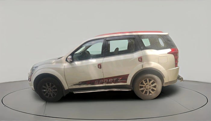 2017 Mahindra XUV500 W10 AT, Diesel, Automatic, 1,10,126 km, exterior