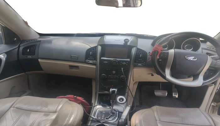 2017 Mahindra XUV500 W10 AT, Diesel, Automatic, 1,10,126 km, interior