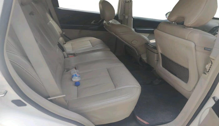 2017 Mahindra XUV500 W10 AT, Diesel, Automatic, 1,10,126 km, interior