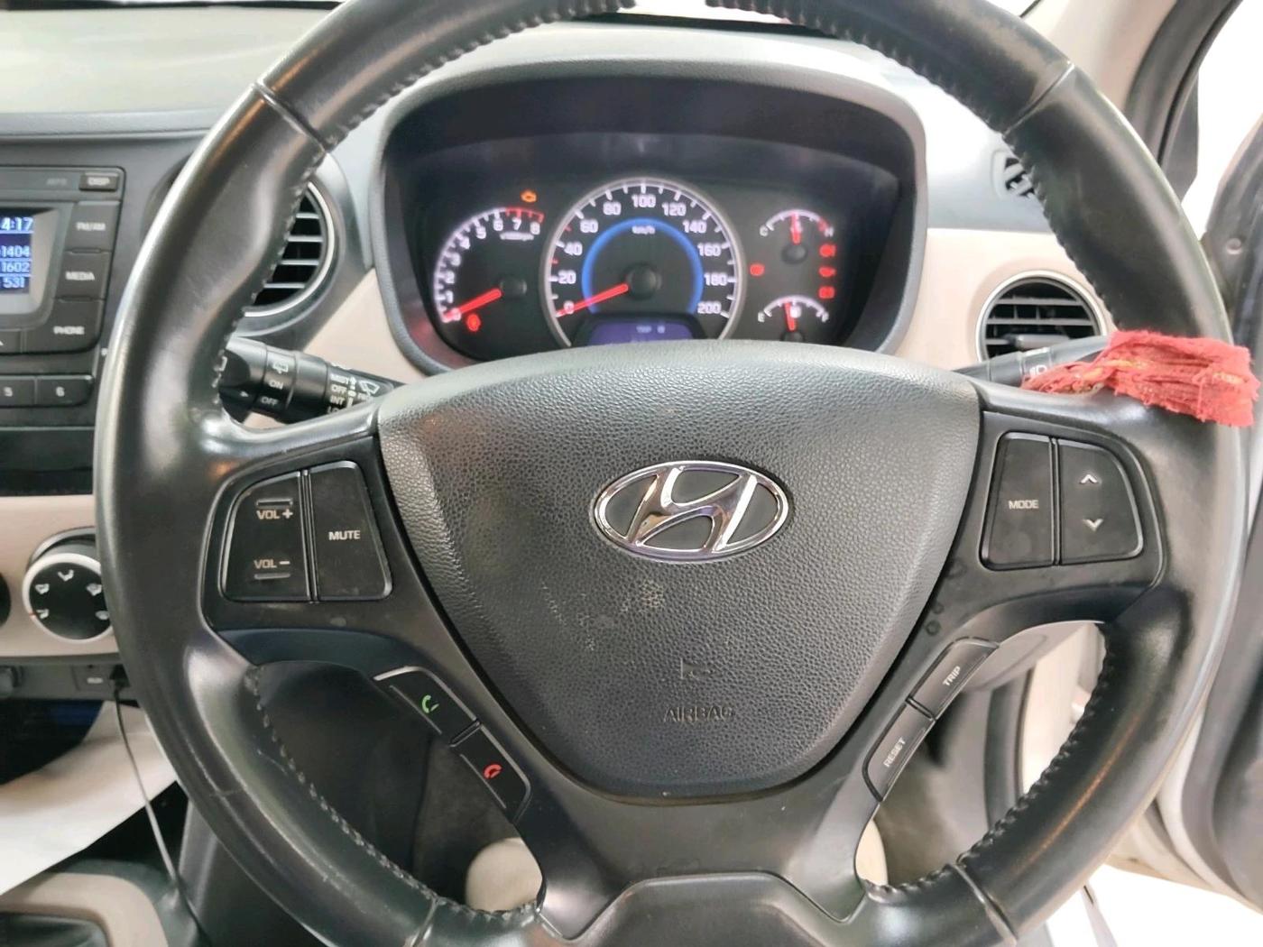 2016 Hyundai Grand i10 ASTA 1.2 KAPPA VTVT, Petrol, Manual, 49,589 km, interior