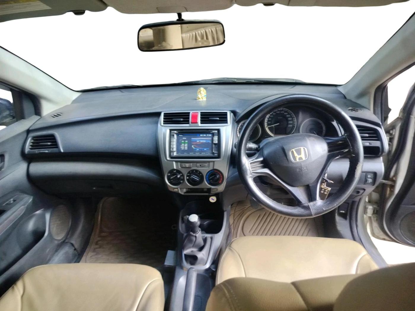 2013 Honda City 1.5L I-VTEC CORPORATE MT, CNG, Manual, 1,19,768 km, interior