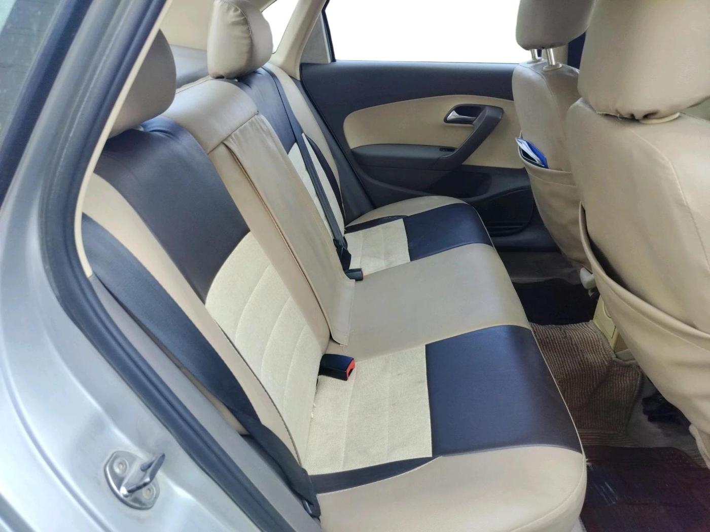 2011 Volkswagen Vento HIGHLINE 1.6 MPI, Petrol, Manual, 59,166 km, interior
