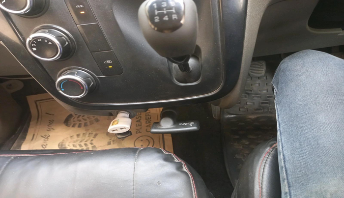 2017 Mahindra Kuv100 K4 D 6 STR, Diesel, Manual, 1,27,315 km, interior