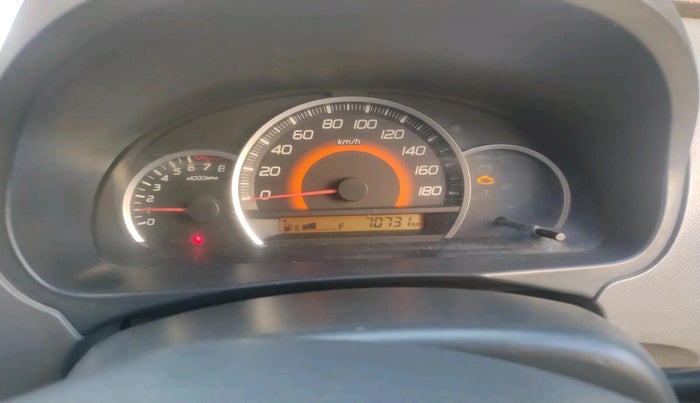 2011 Maruti Wagon R 1.0 VXI, CNG, Manual, 70,731 km, interior