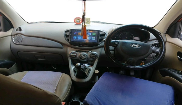 2011 Hyundai i10 SPORTZ 1.1, CNG, Manual, 1,29,302 km, interior