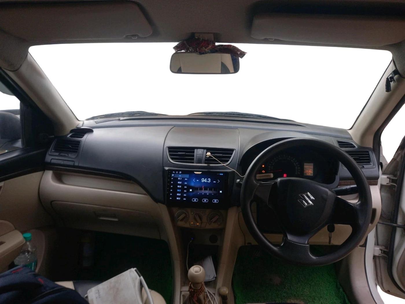 2016 Maruti Swift Dzire LXI, CNG, Manual, 1,16,161 km, interior