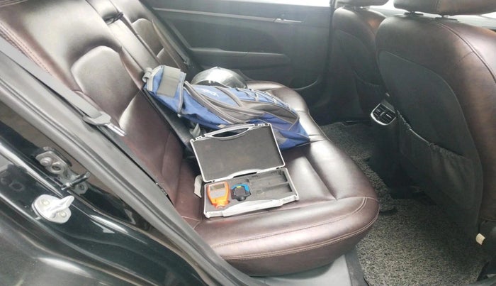 2016 Hyundai New Elantra 1.6 SX MT DIESEL, Diesel, Manual, 74,966 km, interior