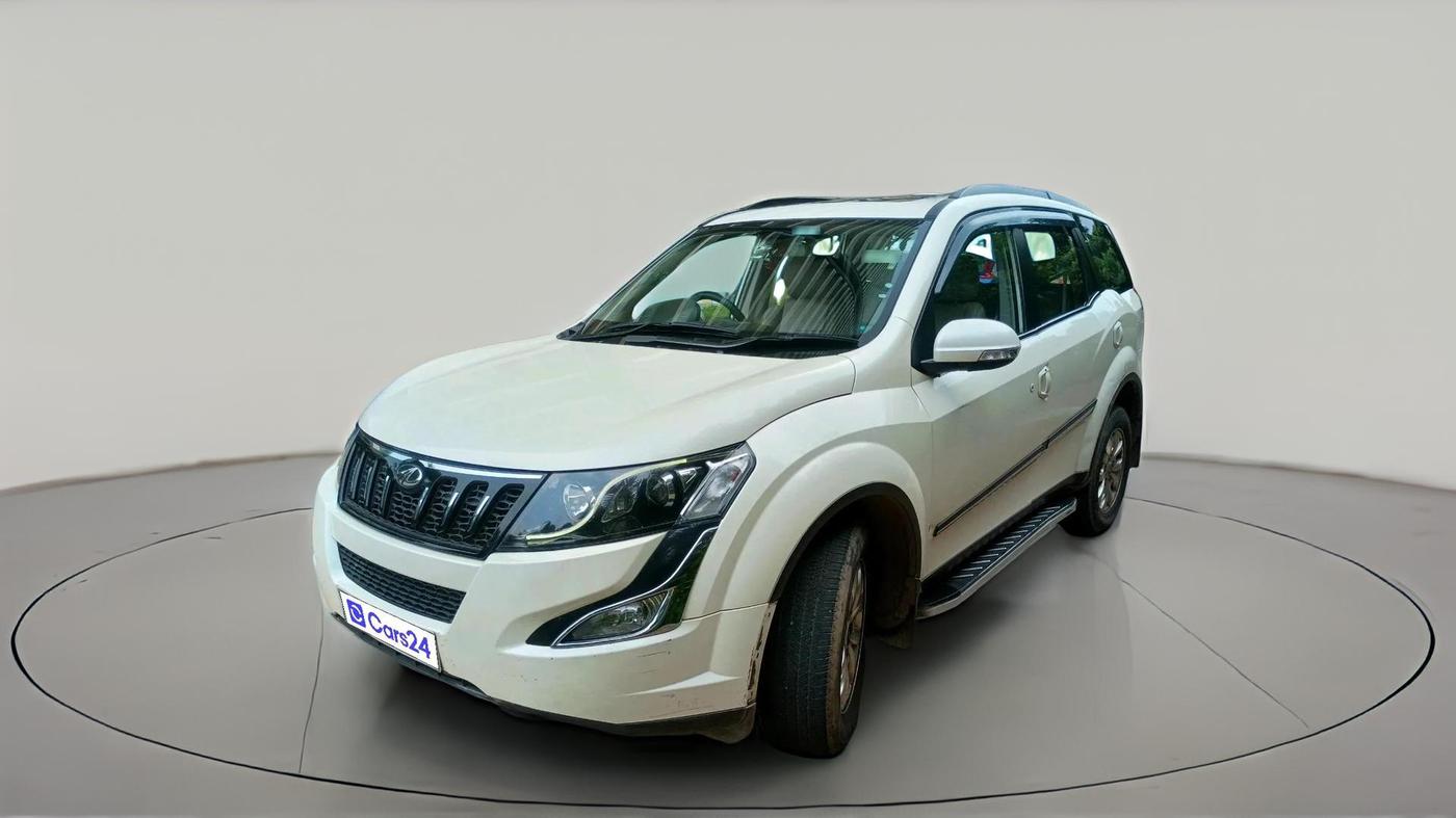 2017 Mahindra XUV500 W10 AT 1.99, Diesel, Automatic, 78,477 km, exterior