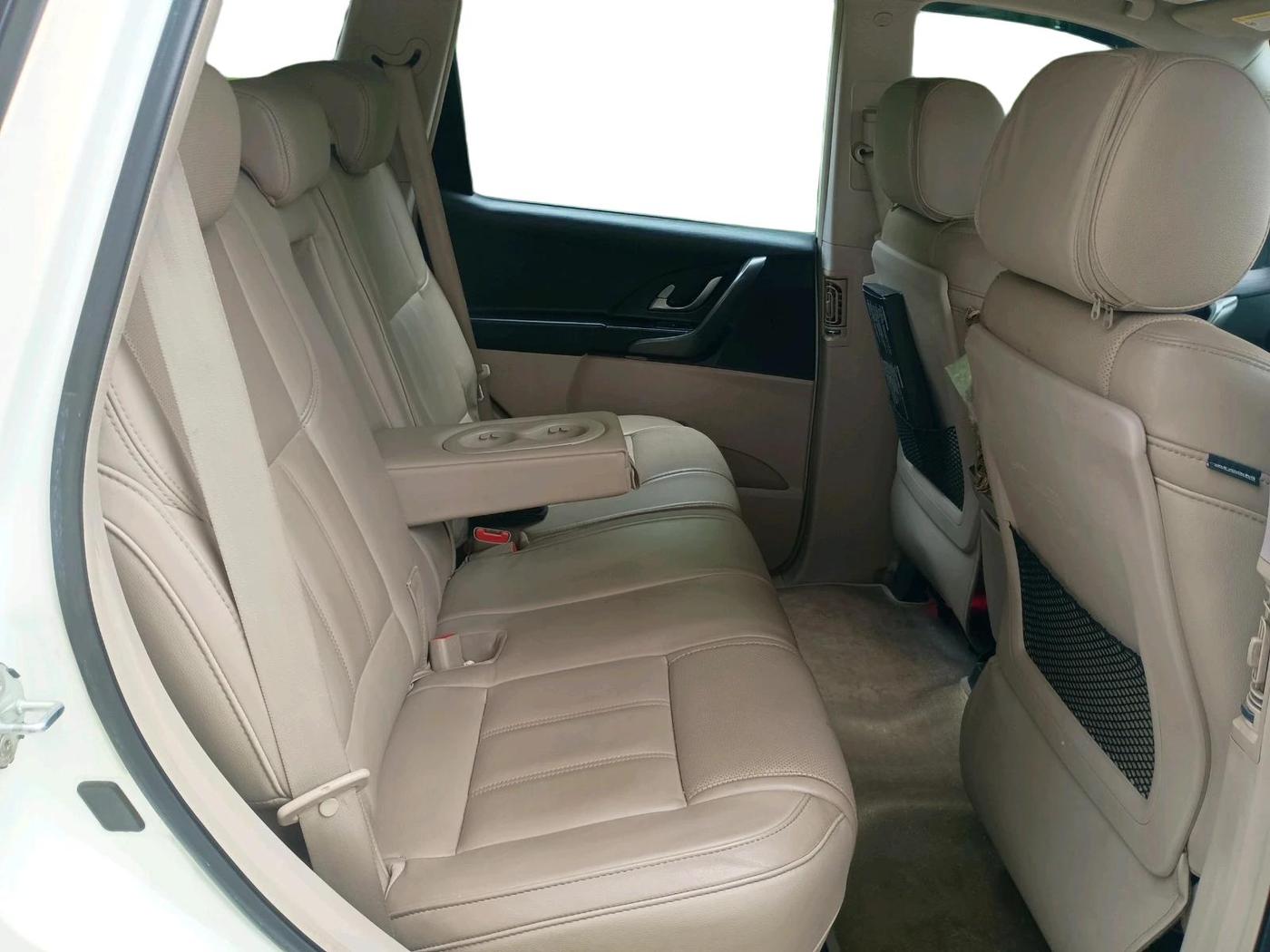 2017 Mahindra XUV500 W10 AT 1.99, Diesel, Automatic, 78,477 km, interior