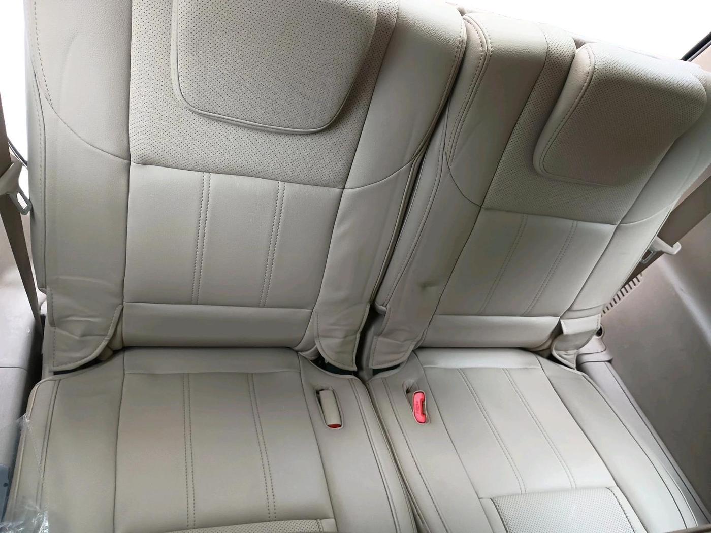 2017 Mahindra XUV500 W10 AT 1.99, Diesel, Automatic, 78,477 km, interior