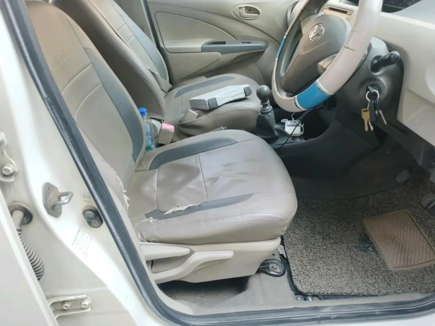 2016 Toyota Etios GD, Diesel, Manual, 83,326 km, interior