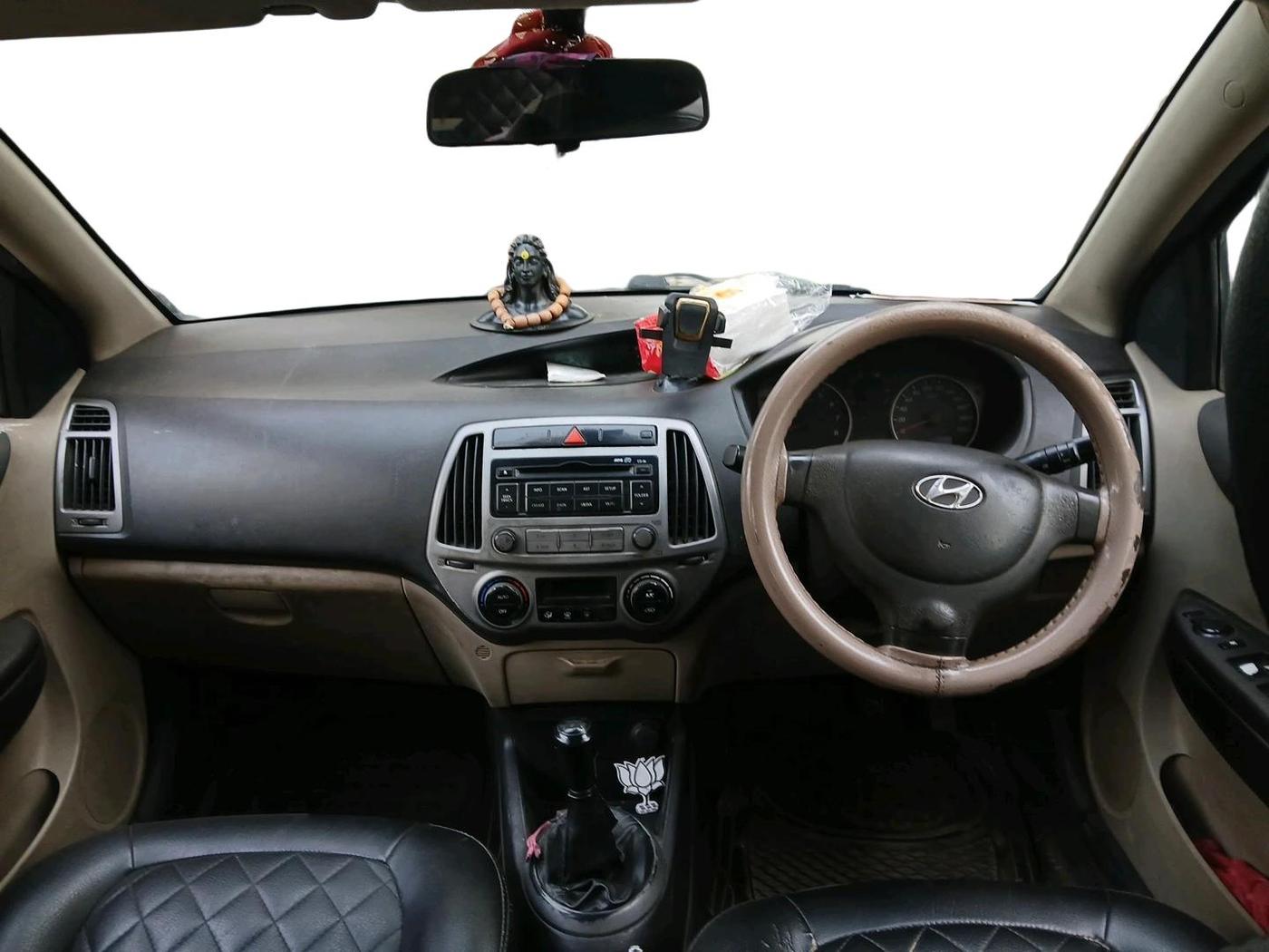 2012 Hyundai i20 MAGNA (O) 1.2, Petrol, Manual, 1,42,000 km, interior