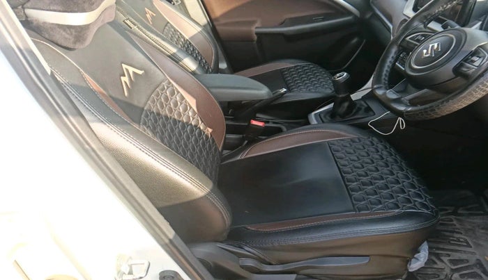 2022 Maruti BREZZA ZXI SMART HYBRID , Petrol, Manual, 7,393 km, interior