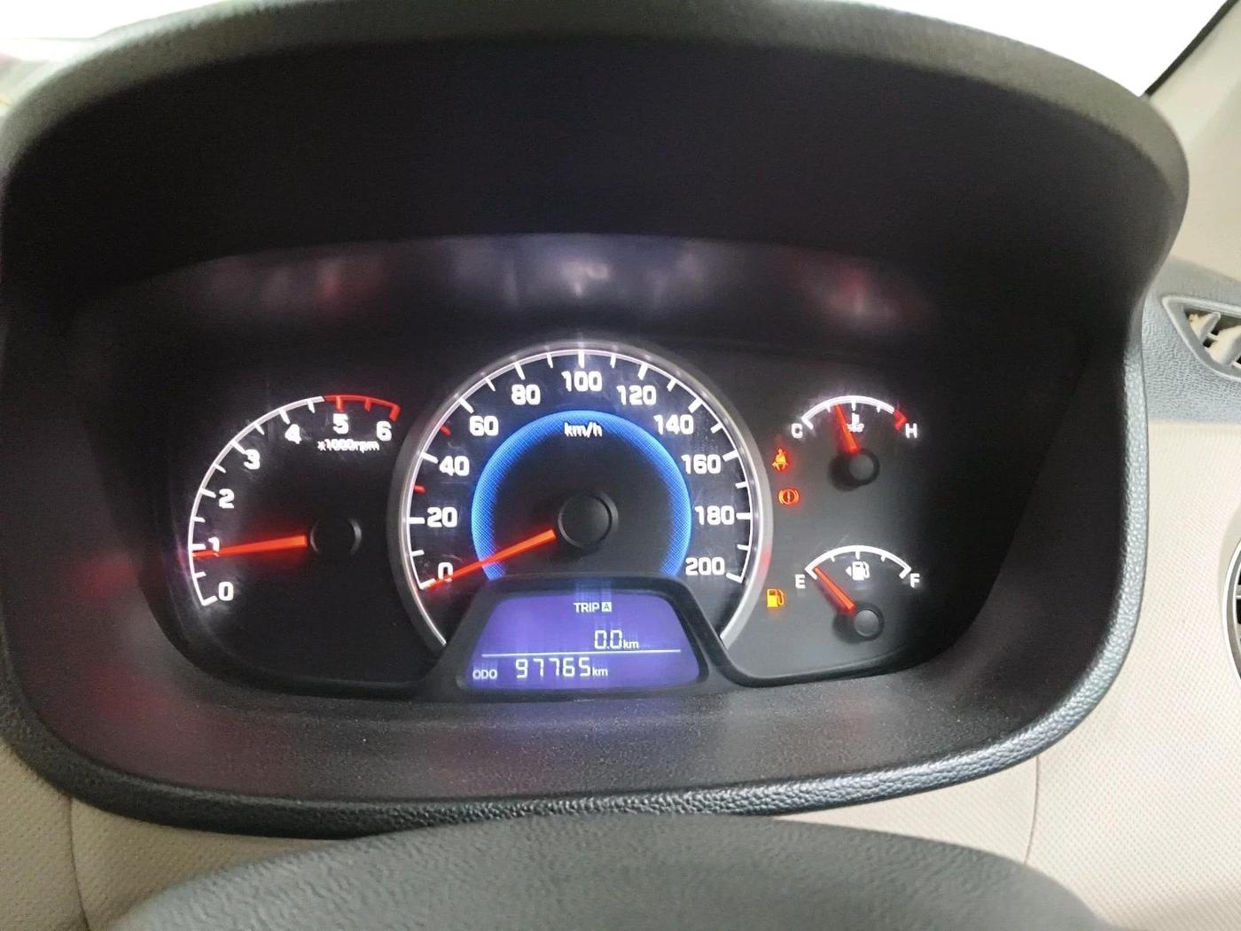 2016 Hyundai Grand i10 MAGNA 1.1 CRDI, Diesel, Manual, 97,765 km, interior