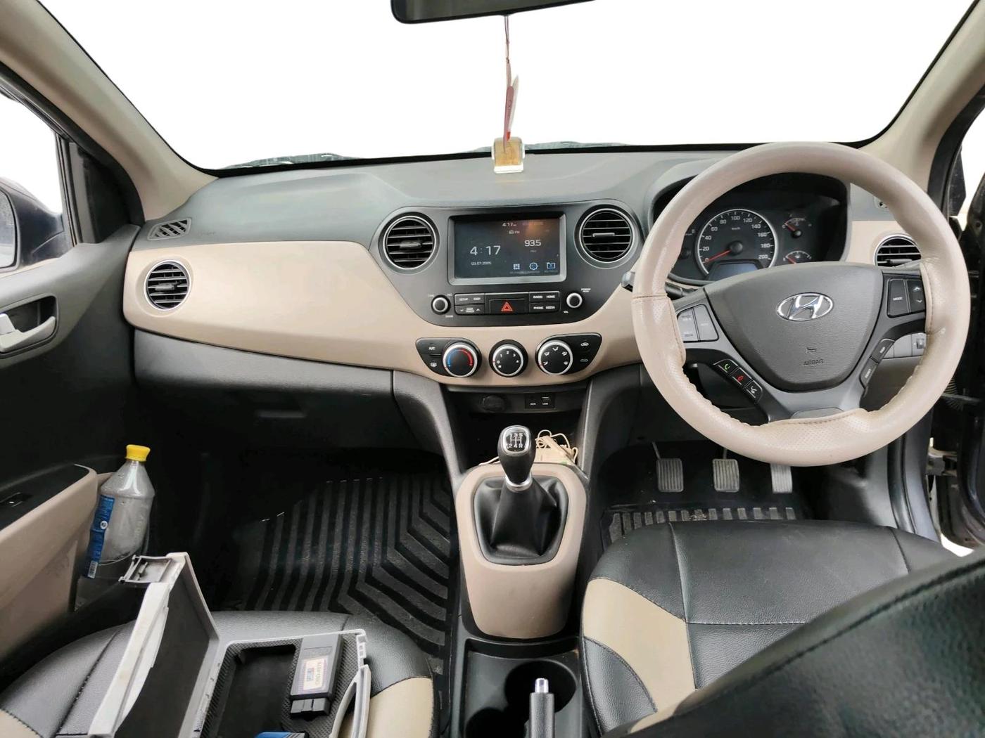2018 Hyundai Grand i10 SPORTZ 1.2 KAPPA VTVT, Petrol, Manual, 90,106 km, interior