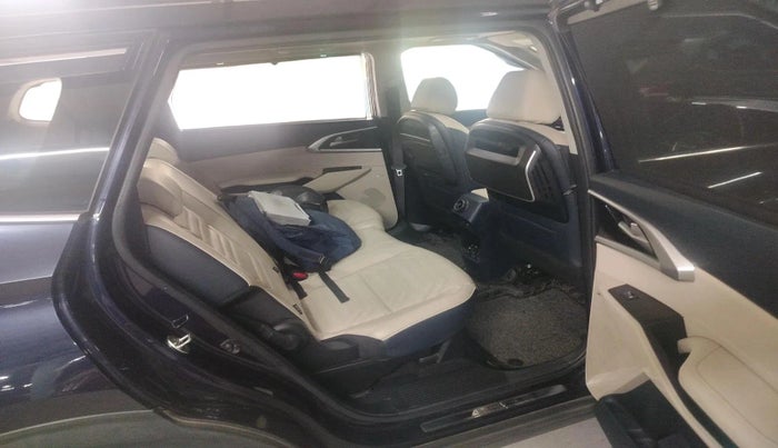 2022 KIA CARENS LUXURY PLUS 1.4 PETROL DCT 7 STR, Petrol, Automatic, 40,797 km, interior