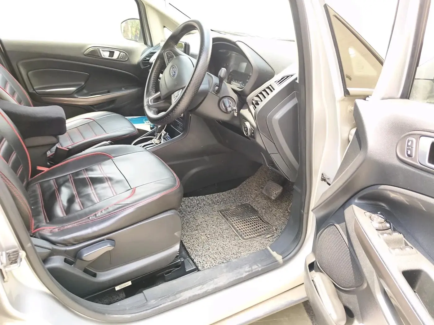 2018 Ford Ecosport TREND + 1.5L PETROL AT, CNG, Automatic, 90,866 km, interior