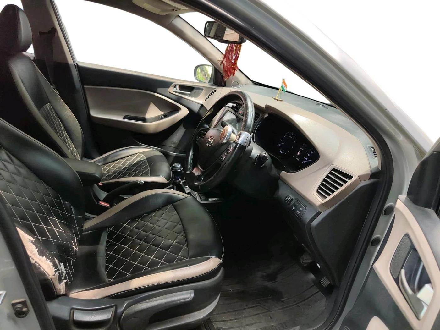 2015 Hyundai Elite i20 ASTA 1.2, CNG, Manual, 82,287 km, interior