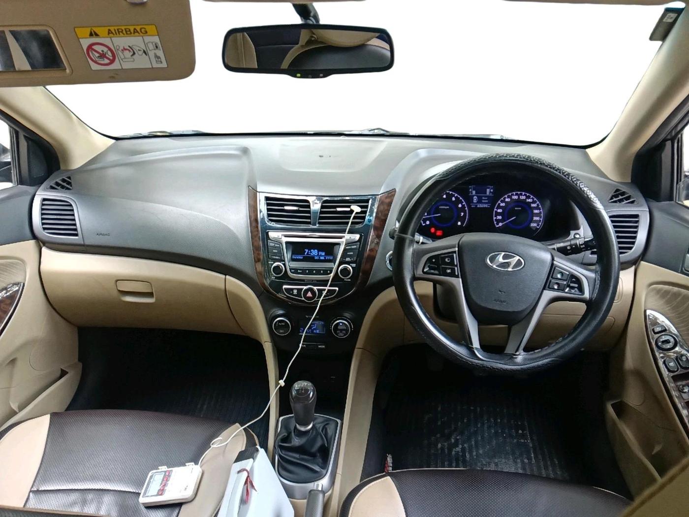 2015 Hyundai Verna FLUIDIC 4S 1.6 VTVT S(O), Petrol, Manual, 63,699 km, interior