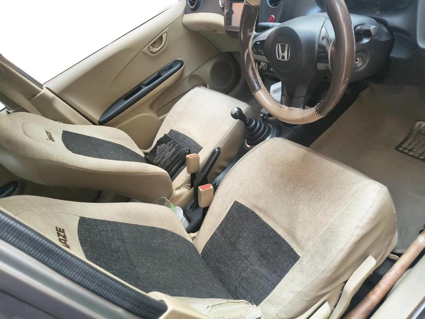 2015 Honda Amaze 1.2L I-VTEC S, CNG, Manual, 1,04,181 km, interior