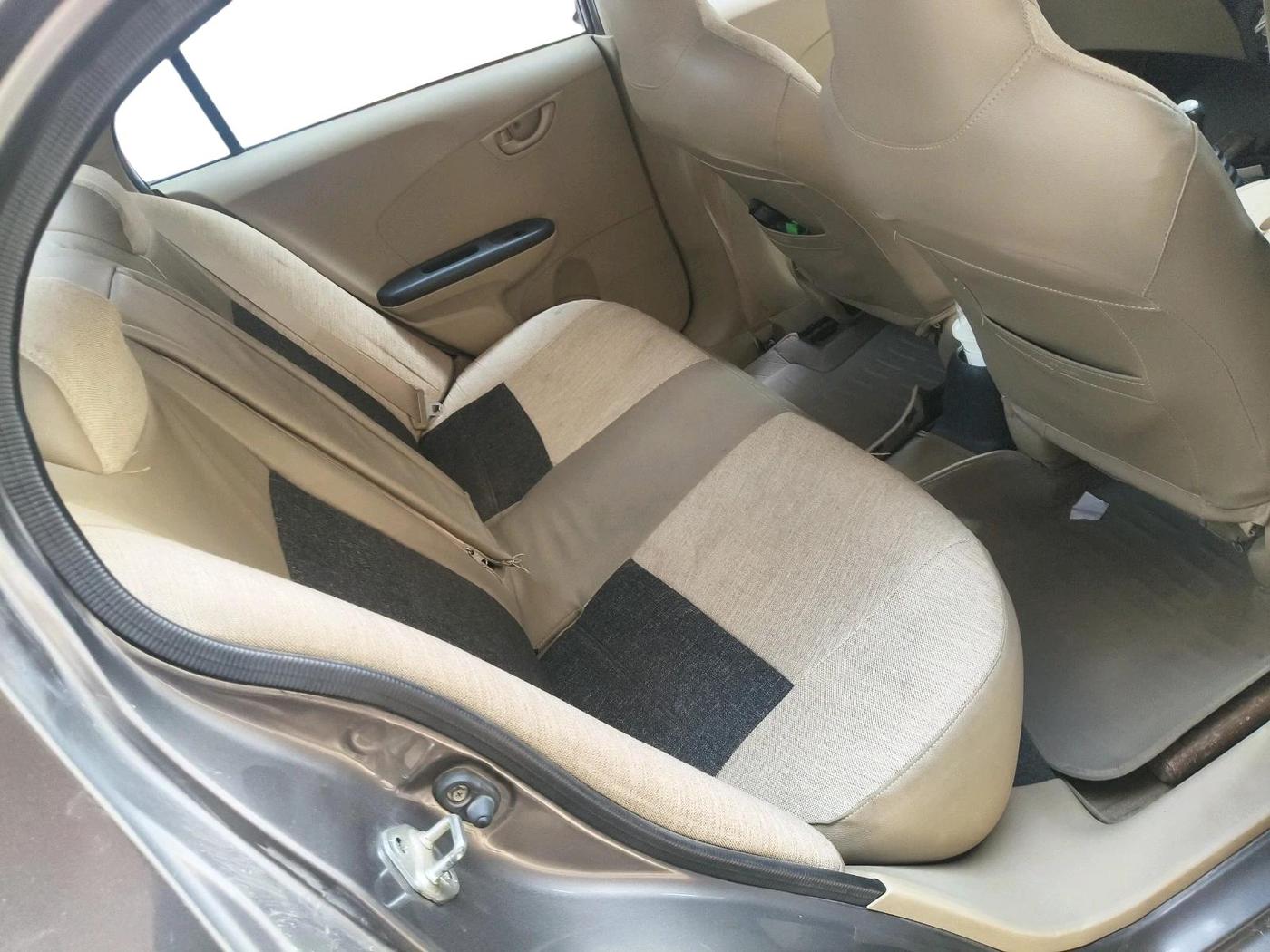 2015 Honda Amaze 1.2L I-VTEC S, CNG, Manual, 1,04,181 km, interior