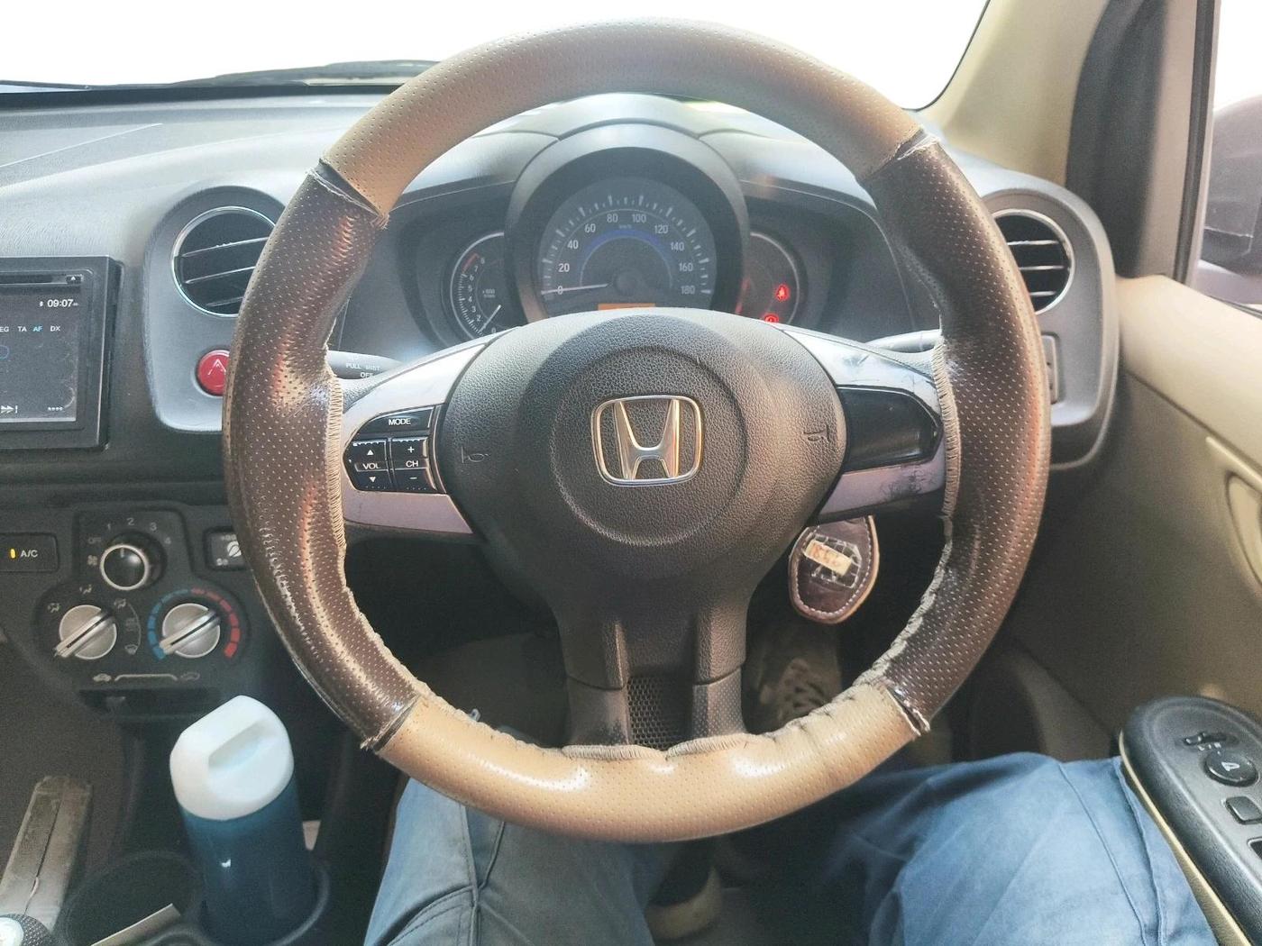 2015 Honda Amaze 1.2L I-VTEC S, CNG, Manual, 1,04,181 km, interior