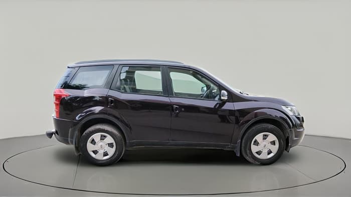 2017 Mahindra XUV500 W6 AT 1.99, Diesel, Automatic, 53,639 km, exterior