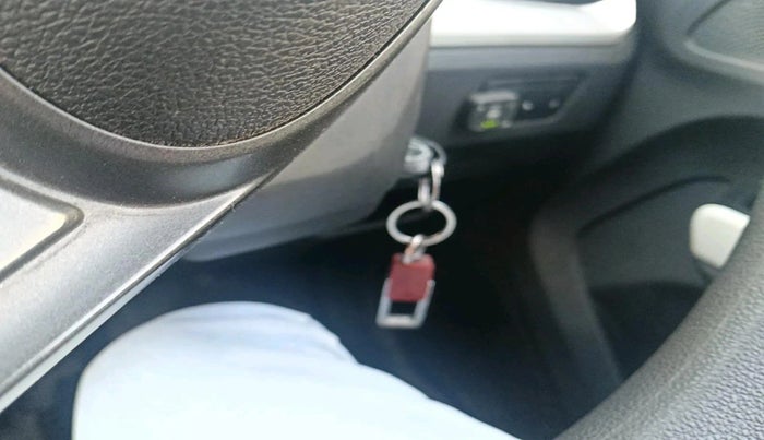 2023 Tata PUNCH PURE MT, CNG, Manual, 37,077 km, interior