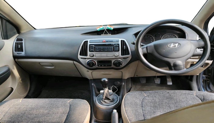 2013 Hyundai i20 MAGNA 1.2, Petrol, Manual, 1,30,159 km, interior