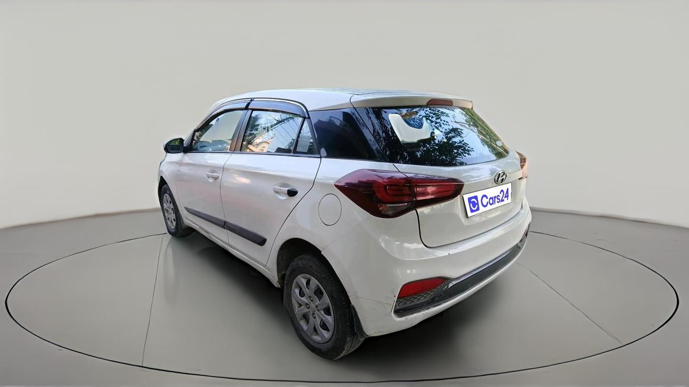 2018 Hyundai Elite i20 SPORTZ 1.4 CRDI, Diesel, Manual, 1,43,588 km, exterior