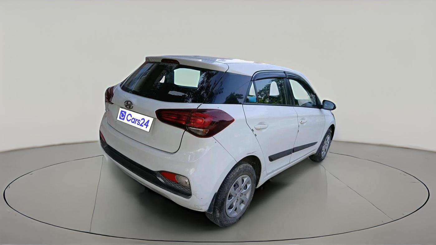 2018 Hyundai Elite i20 SPORTZ 1.4 CRDI, Diesel, Manual, 1,43,588 km, exterior