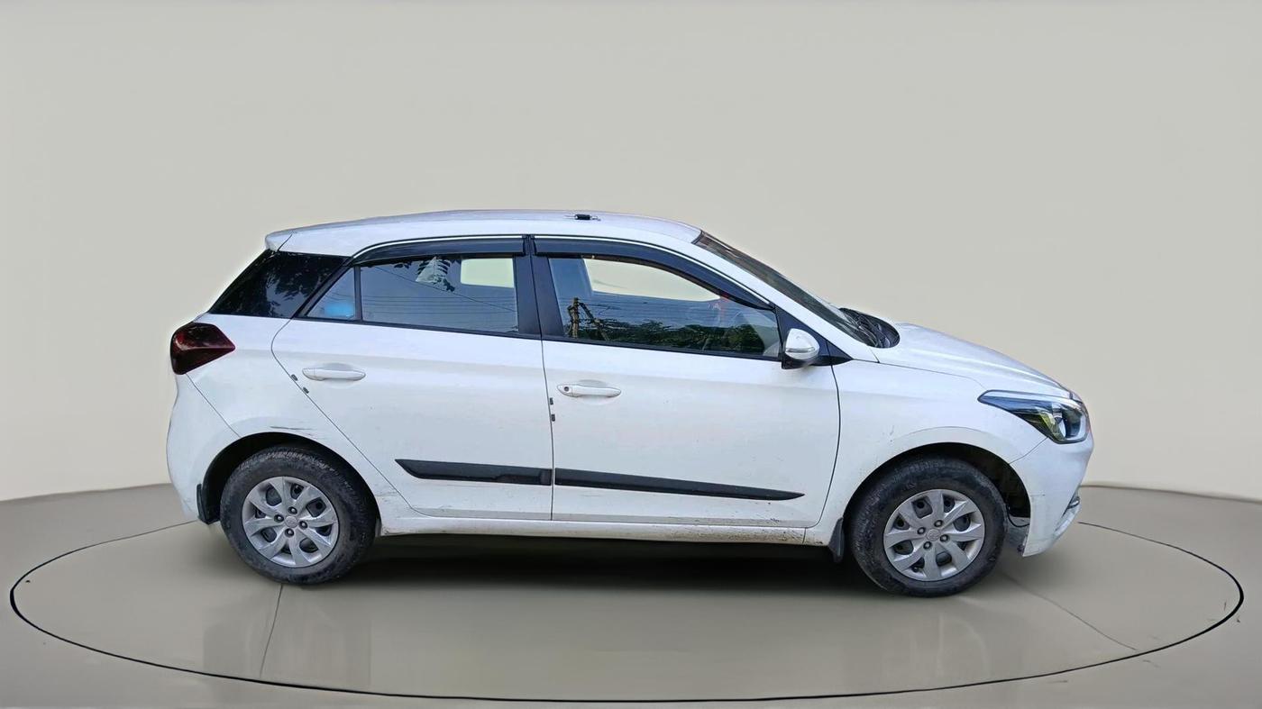 2018 Hyundai Elite i20 SPORTZ 1.4 CRDI, Diesel, Manual, 1,43,588 km, exterior