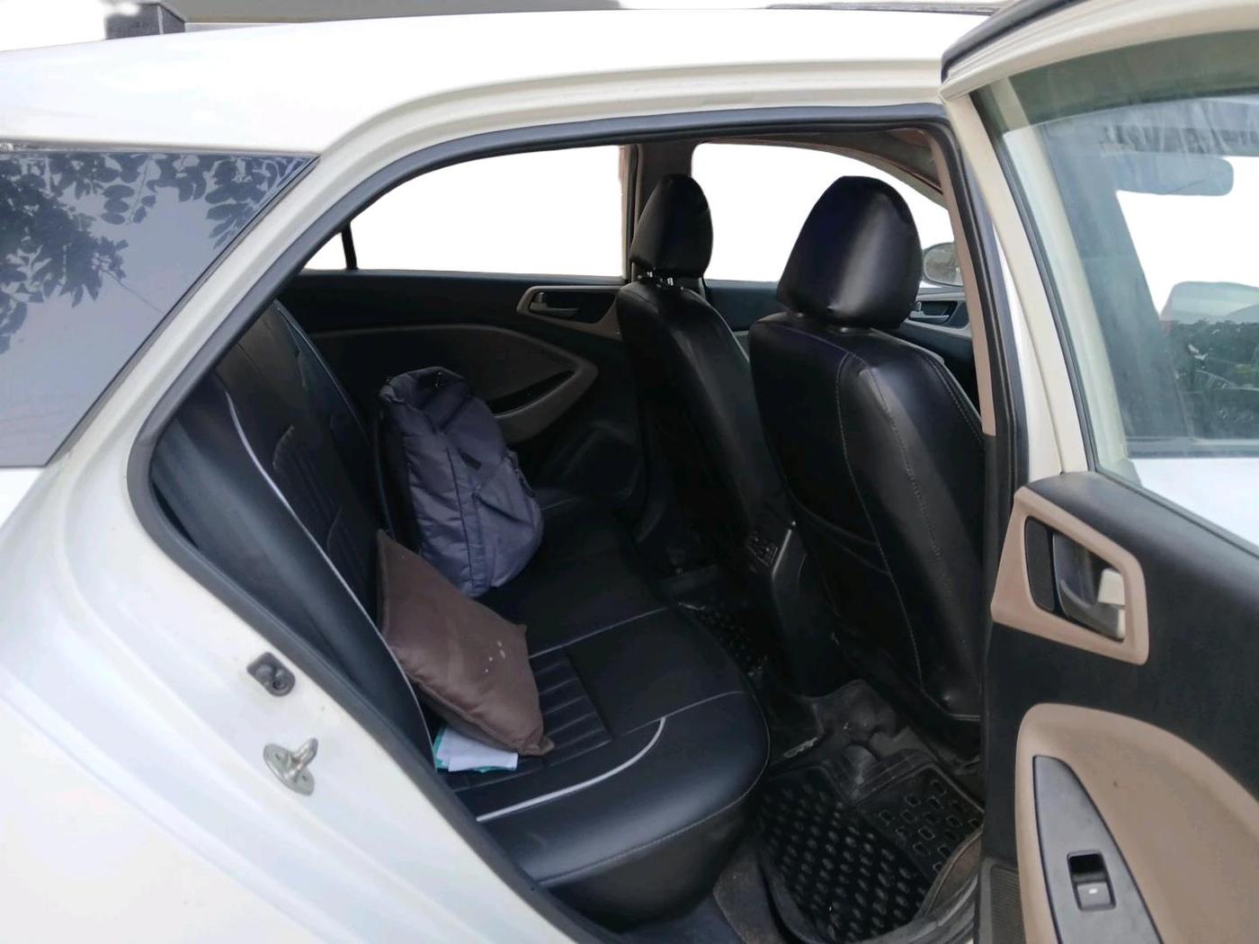 2018 Hyundai Elite i20 SPORTZ 1.4 CRDI, Diesel, Manual, 1,43,588 km, interior