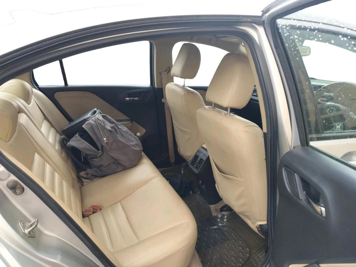 2015 Honda City 1.5L I-VTEC V MT, Petrol, Manual, 1,23,510 km, interior