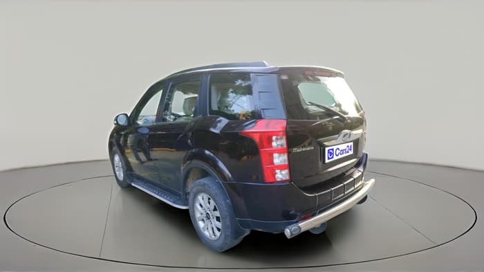 2017 Mahindra XUV500 W10, Diesel, Manual, 1,04,826 km, exterior