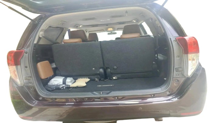 2016 Toyota Innova Crysta 2.7 ZX AT 7 STR, Petrol, Automatic, 1,03,903 km, exterior