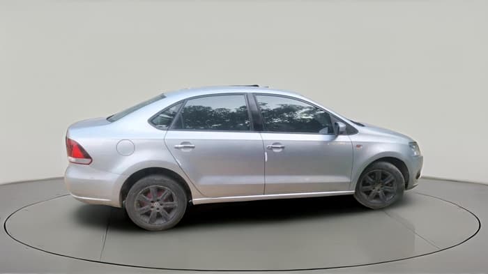 2014 Volkswagen Vento COMFORTLINE 1.6, Petrol, Manual, 76,906 km, exterior