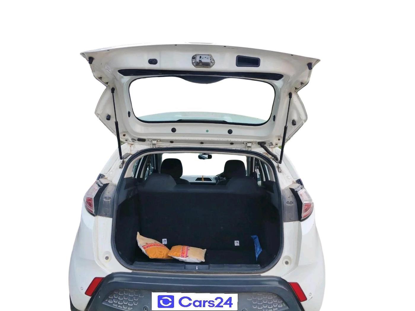 2019 Tata NEXON XM PETROL, Petrol, Manual, 17,847 km, exterior