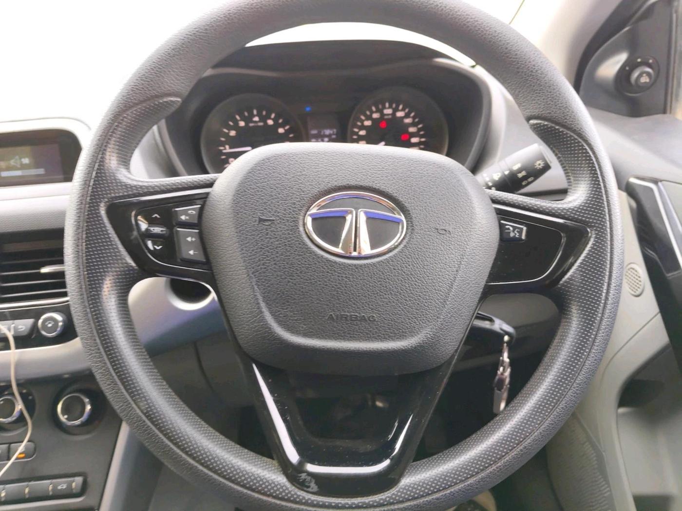 2019 Tata NEXON XM PETROL, Petrol, Manual, 17,847 km, interior