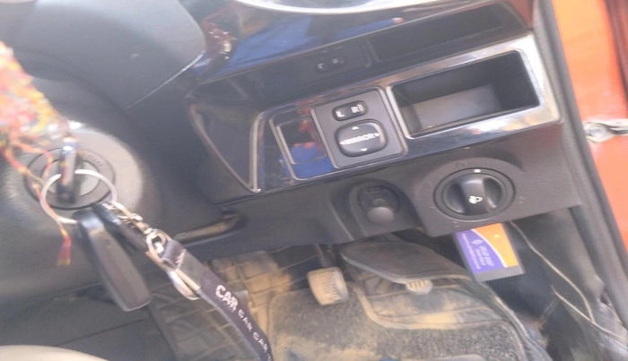 2015 Toyota Etios CROSS 1.2 G, Petrol, Manual, 77,889 km, interior